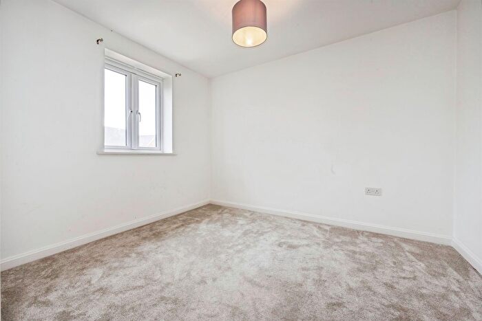 3 Bedroom Semi-Detached House For Sale In Winchell Mews, Great Denham, Bedford, MK40