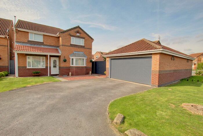 4 Bedroom Detached House For Sale In Cheyne Garth, Hornsea, HU18