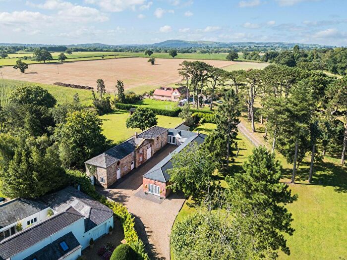 4 Bedroom Barn Conversion For Sale In The Stables, Coach House, Kinnerton Lane, Chester, CH4