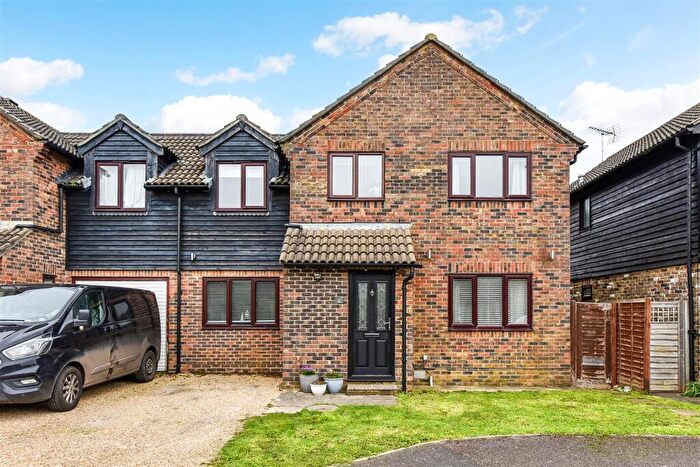 5 Bedroom Semi-Detached House To Rent In Barncroft Close, Tangmere, PO20