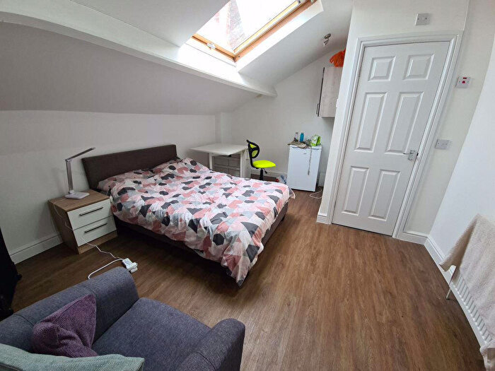 5 Bedroom House To Rent In Hanover Square, Leeds, LS3