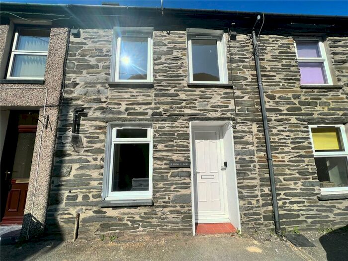 2 Bedroom Terraced House For Sale In Bron Gors, Rhiwbryfdir, Blaenau Ffestiniog, Gwynedd, LL41