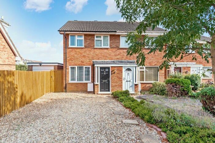 2 Bedroom End Of Terrace House To Rent In Clover Road, Flitwick, MK45