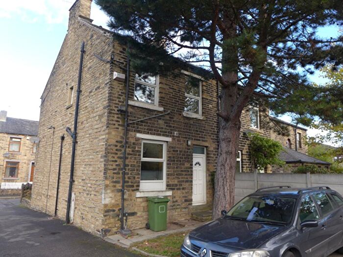 5 Bedroom End Of Terrace House To Rent In Victoria Street, Moldgreen, Huddersfield, HD5