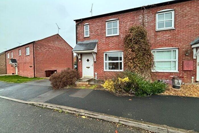 2 Bedroom End Of Terrace House To Rent In Ribston Close, Banbury, OX16