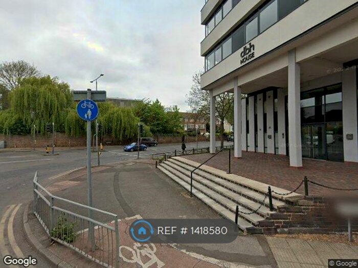 2 Bedroom Flat To Rent In Carlton Square, Carlton, Nottingham, NG4