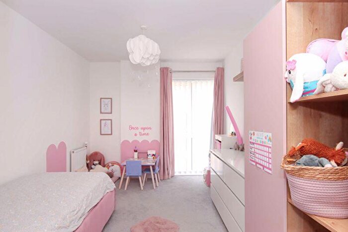 2 Bedroom Flat For Sale In Dacorum Way, Hemel Hempstead, HP1