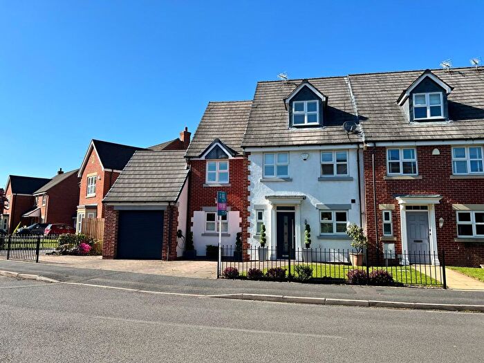 4 Bedroom End Of Terrace House For Sale In Ecclesbourne Meadows, Duffield, DE56
