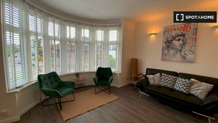 1 Bedroom Flat To Rent In Chatsworth Rd, NW2