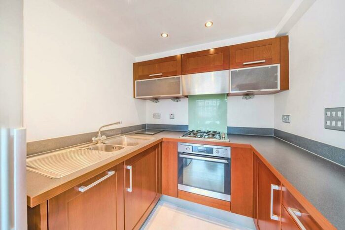2 Bedroom Flat To Rent In Marlborough Road, Woolwich, London, SE18