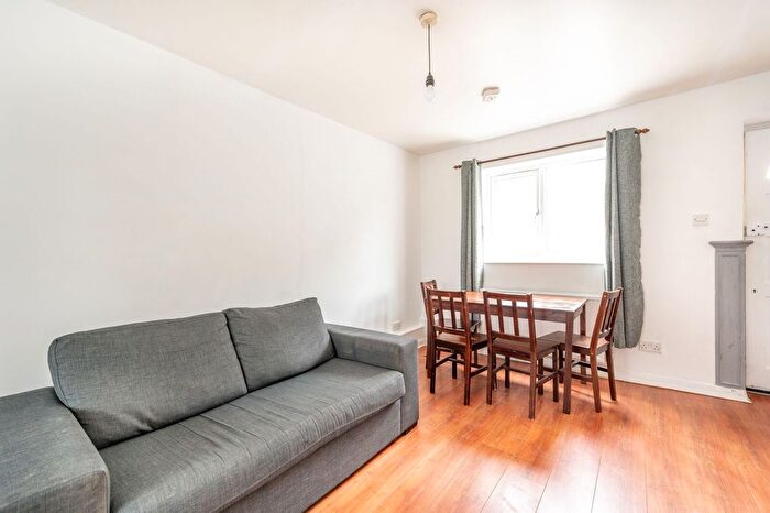 1 Bedroom Flat To Rent In Stratford, London, E15