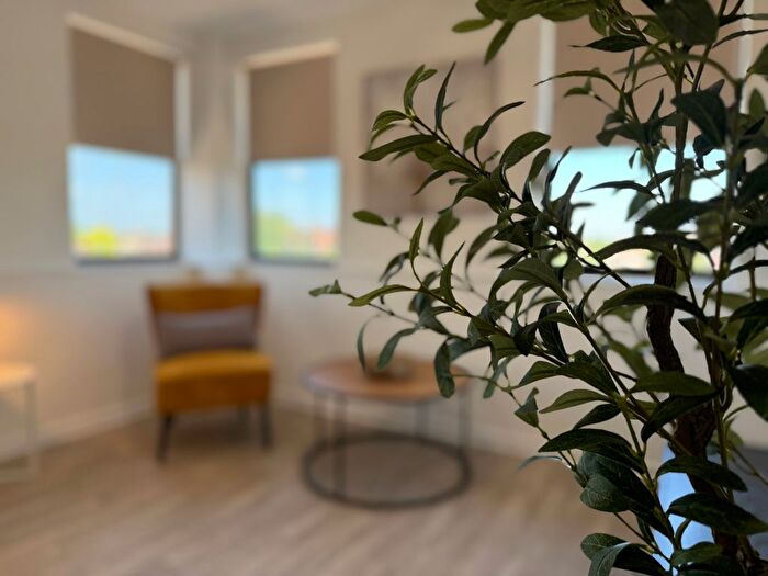 1 Bedroom Flat To Rent In Castle Street, Taunton, TA1