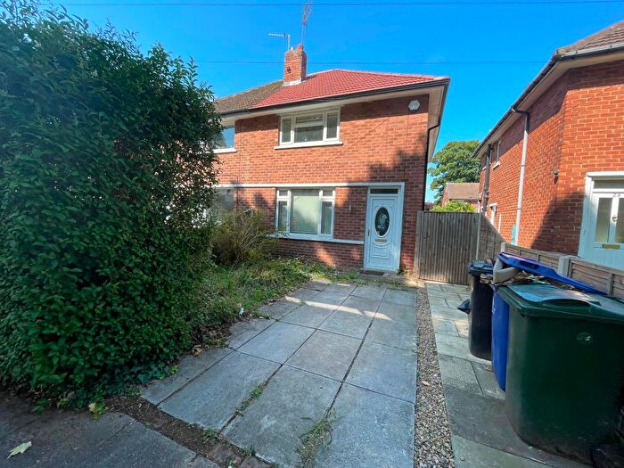 2 Bedroom Semi-Detached House To Rent In Almond Road, Cantley, Doncaster, DN4