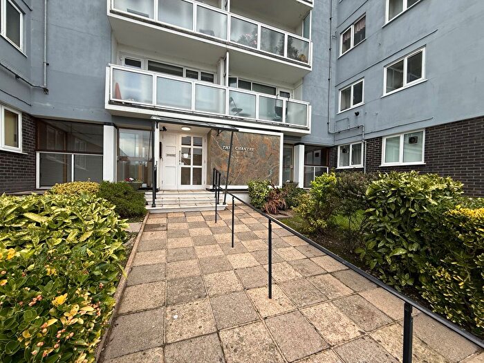 2 Bedroom Flat To Rent In The Chantry, Upperton Road, Eastbourne, BN21