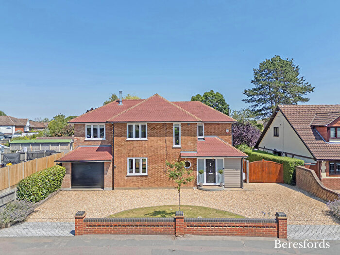 5 Bedroom Detached House For Sale In Potash Road, Billericay, CM11