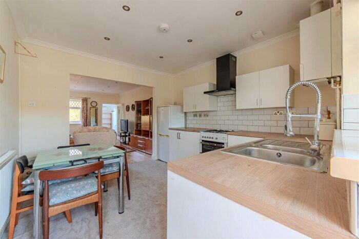 2 Bedroom Bungalow For Sale In Pilton Vale, Newport, NP20
