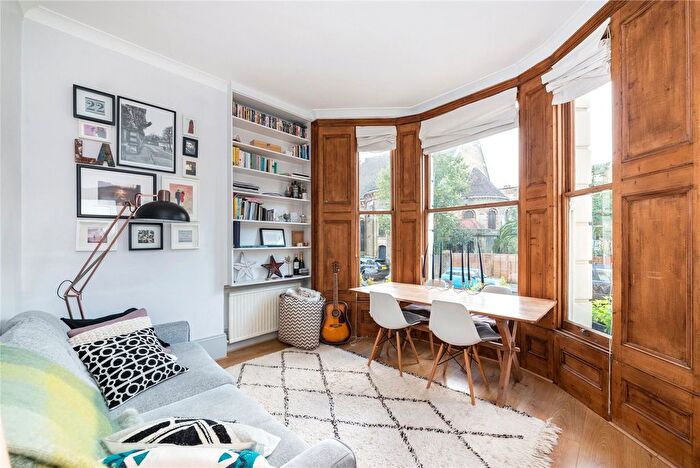 1 Bedroom Flat To Rent In St. Michaels Gardens, London, W10