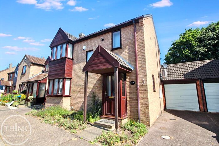 3 Bedroom Detached House For Sale In Cameron Green, Taverham, Norwich, NR8