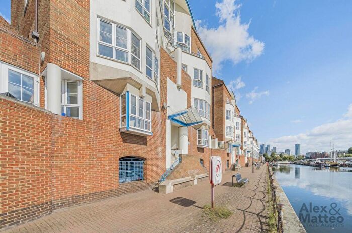 2 Bedroom Flat For Sale In Finland Street, Rotherhithe, SE16
