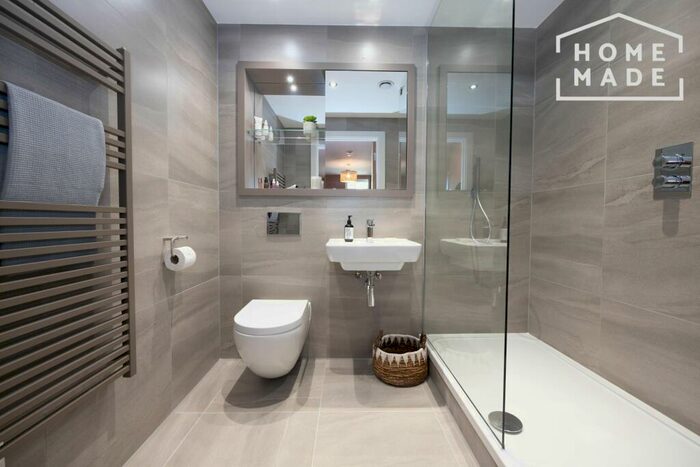 1 Bedroom Flat To Rent In New York Square, Leeds, LS2