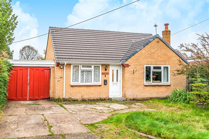 3 Bedroom Detached Bungalow For Sale In Whitehall Drive, Kingswood, ME17