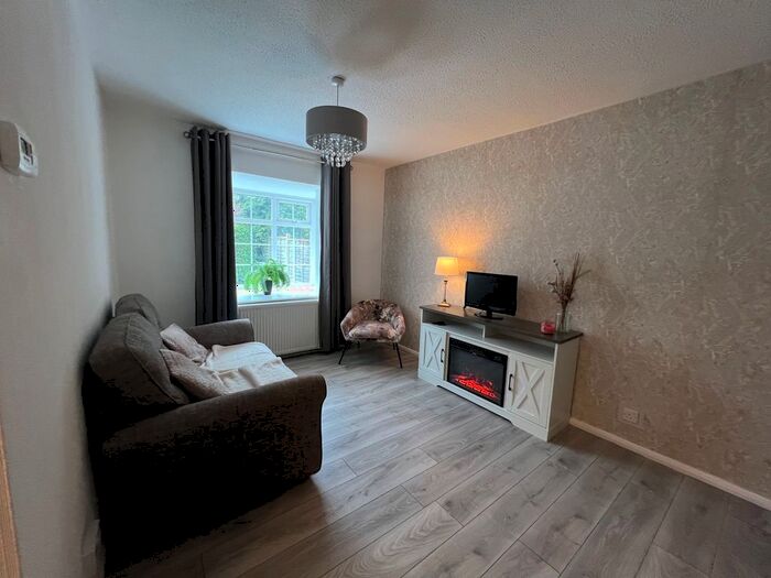 2 Bedroom Property To Rent In Webster Road, Aylesbury, HP21