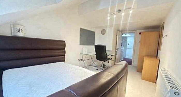 4 Bedroom Flat To Rent In Brailsford Road, M14
