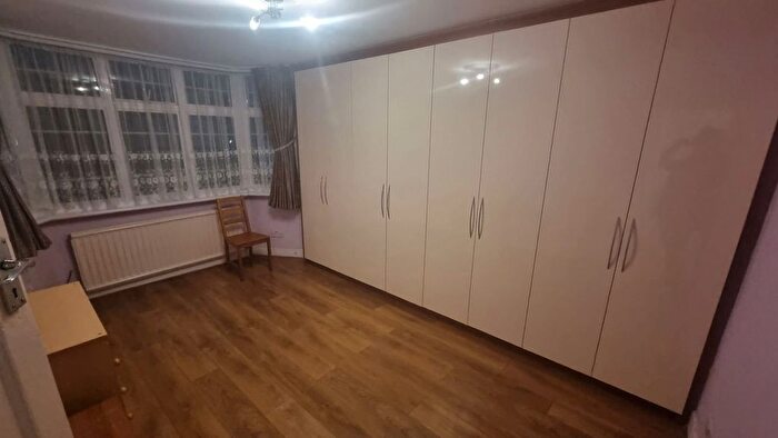 1 Bedroom Flat To Rent In Beaconsfield Road, Southall, UB1