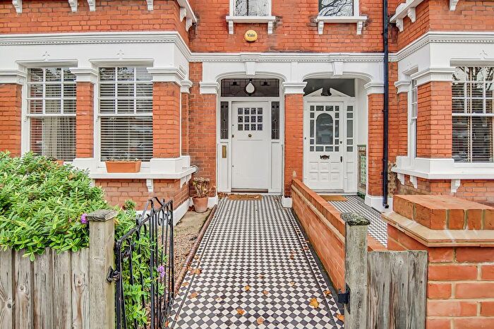 5 Bedroom Terraced House To Rent In Wavendon Avenue, London, W4