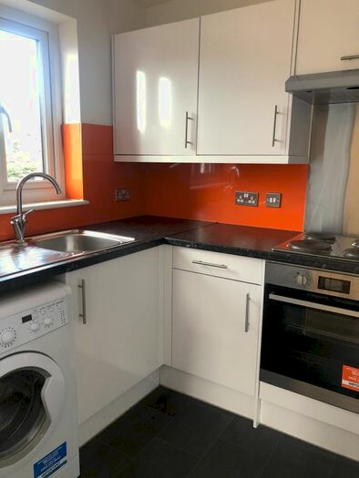 1 Bedroom Flat To Rent In Alwyn Gardens, London, NW4