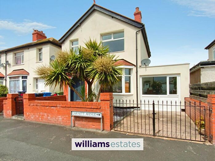 3 Bedroom Detached House For Sale In Ellis Avenue, Rhyl, LL18