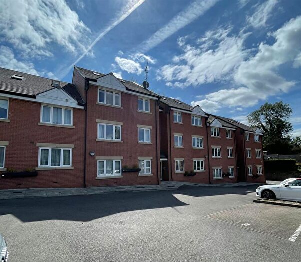 3 Bedroom Apartment To Rent In Canal Road, Congleton, CW12