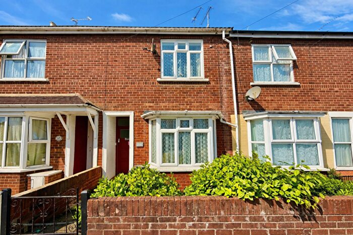 2 Bedroom Terraced House For Sale In Roseberry Street, Swindon, SN1