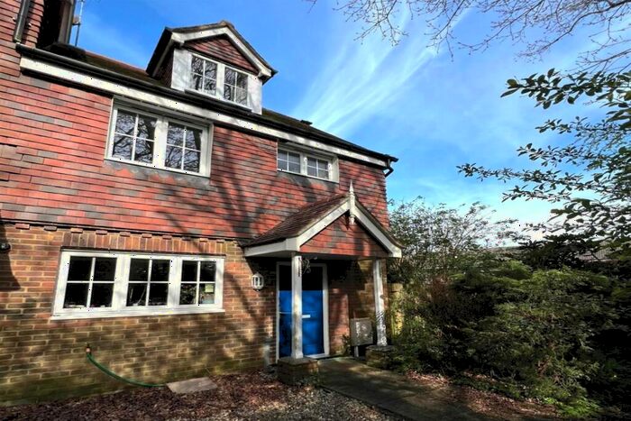 4 Bedroom End Of Terrace House To Rent In Pondtail Park, Horsham, RH12