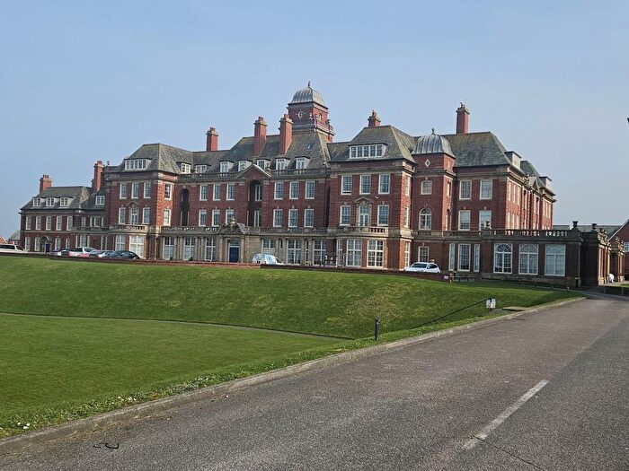 3 Bedroom Flat For Sale In Apartment Admiral Point, Queens Promenade, Bispham, Blackpool, Lancashire, FY2