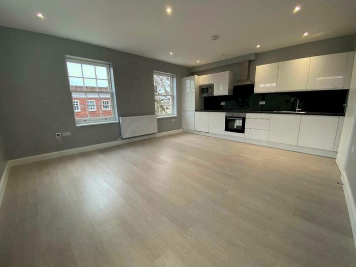 1 Bedroom Flat To Rent In Gibbons Mews, London, NW11