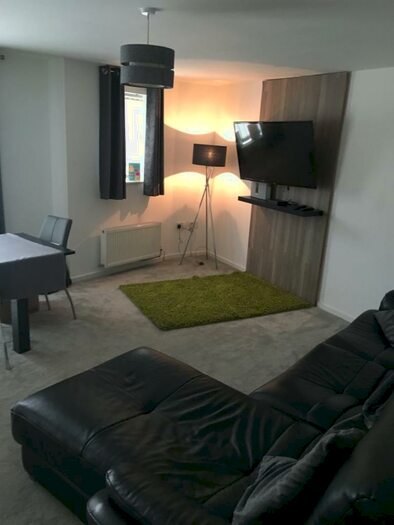 2 Bedroom Apartment To Rent In Parkland View, Lundwood, S71