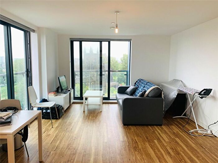 1 Bedroom Flat To Rent In Aire, Cross Green Lane, LS9