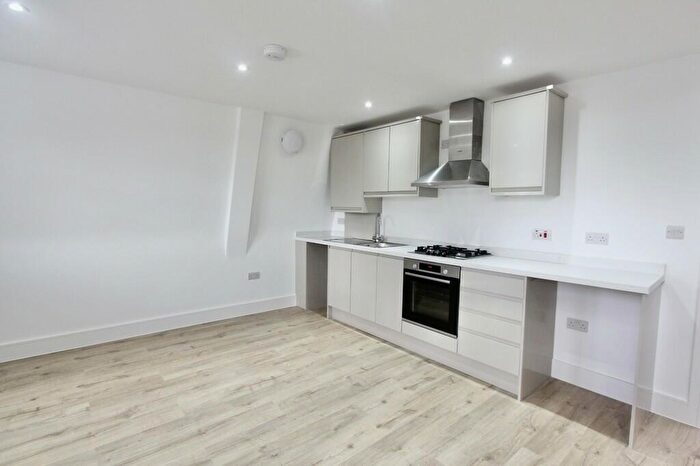 1 Bedroom Apartment To Rent In Boxtree Road, Harrow Weald, HA3