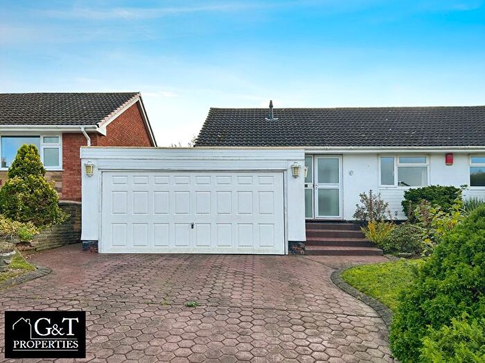 3 Bedroom Bungalow For Sale In St. Austell Road, Walsall, WS5