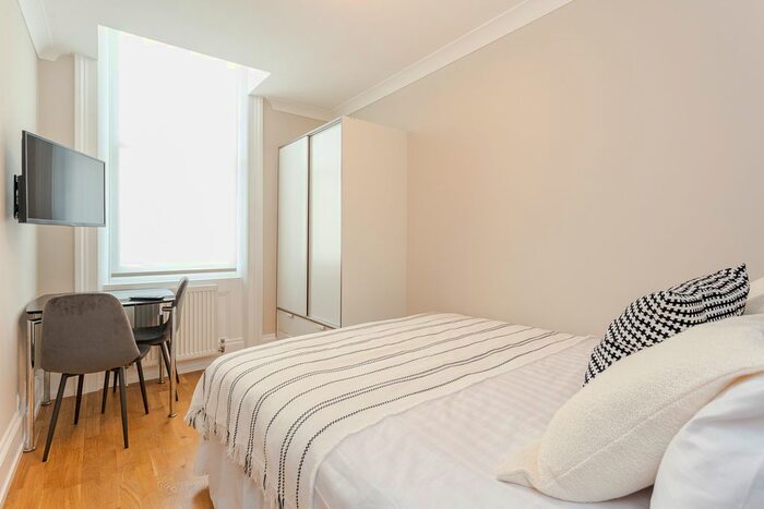 Studio To Rent In Courtfield Gardens, London SW5