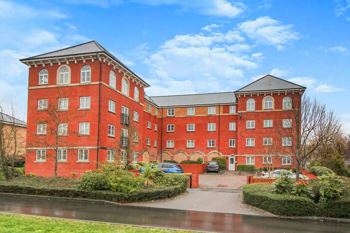 2 Bedroom Flat To Rent In Padstow Road, Churchward, Swindon, SN2