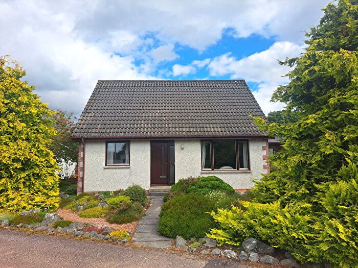 4 Bedroom Detached House For Sale In Hillside Avenue, Kingussie, PH21