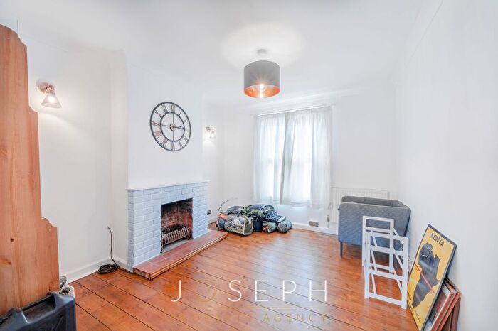 2 Bedroom End Of Terrace House To Rent In Seymour Road, Ipswich, IP2