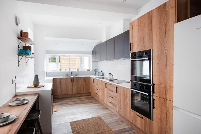 8 Bedroom Property To Rent In Downend Road, Downend, Bristol, BS16