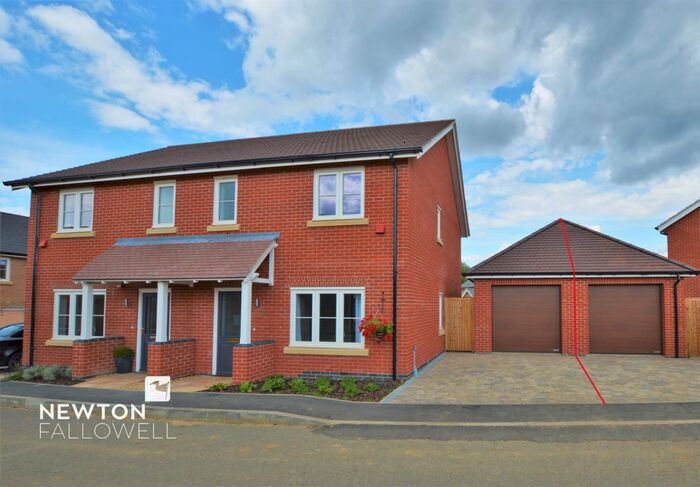 3 Bedroom Semi-Detached House To Rent In Priors Close, Oakham, LE15