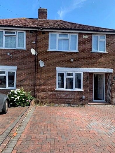 4 Bedroom Terraced House To Rent In Marvell Avenue, Hayes, UB4