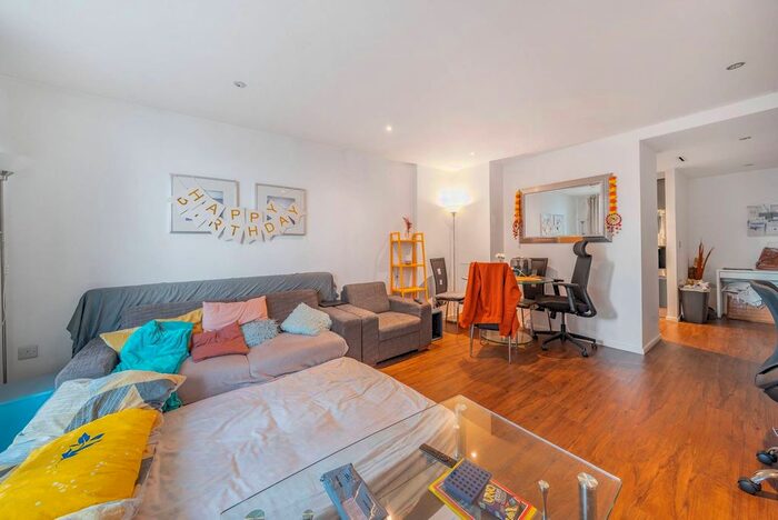 1 Bedroom Flat To Rent In The Oxygen, Royal Docks, London, E16