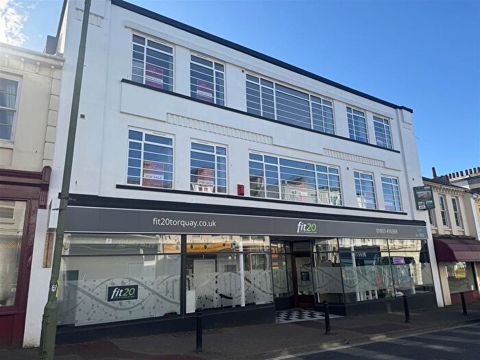 2 Bedroom Flat To Rent In Scarborough Place, Torquay, TQ2