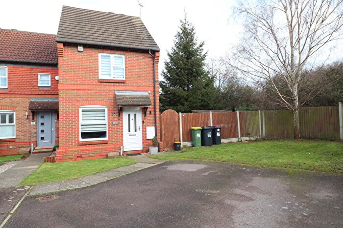 2 Bedroom End Of Terrace House For Sale In Langham Drive, Rayleigh, SS6